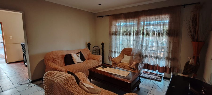 3 Bedroom Property for Sale in Geelhoutpark North West